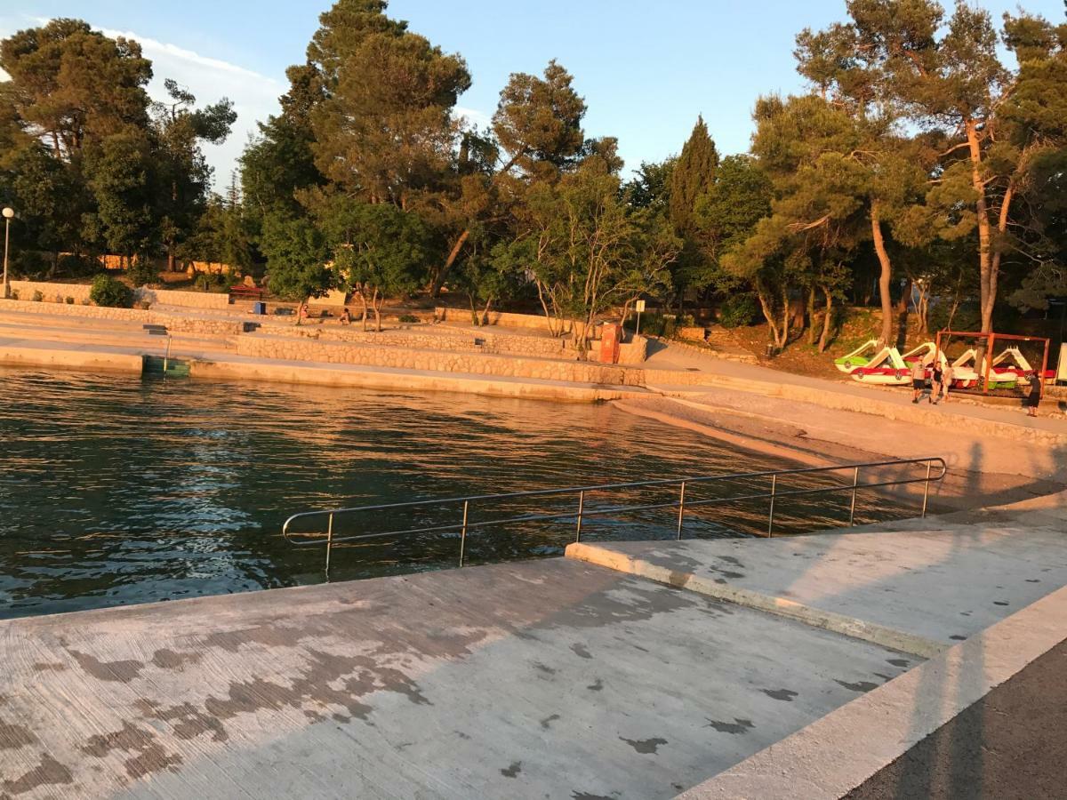 Apartment Aquamarin, Blizu Mora S Pogledom Na More, Za Do 6 Osoba Malinska Exterior foto
